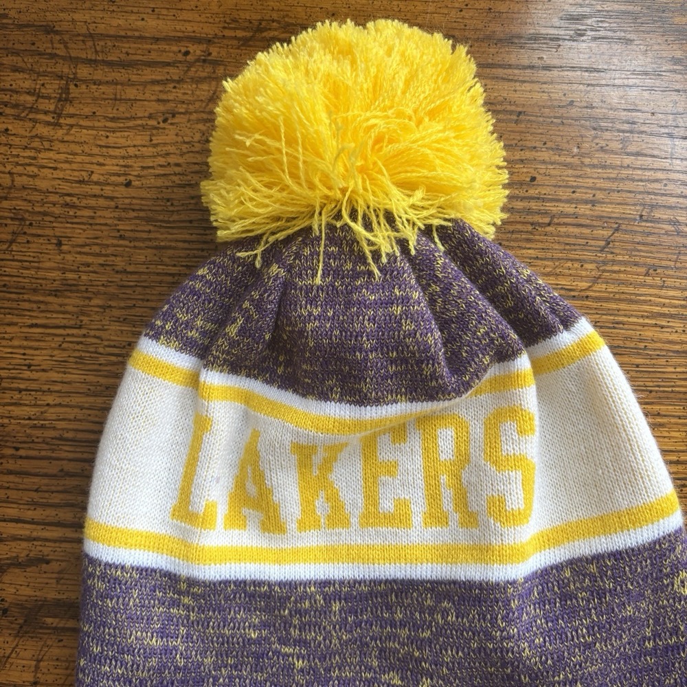 Los Angeles Lakers Beanie New Era Sport One Size Knit Hat Wool Blend Purple Gold - Picture 4 of 8